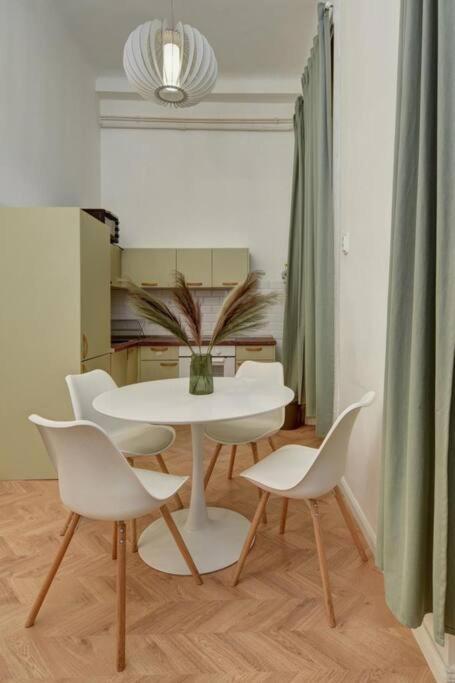 בודפשט Lovely 3 Bedrooms Apartment In The Jewish Quarter מראה חיצוני תמונה